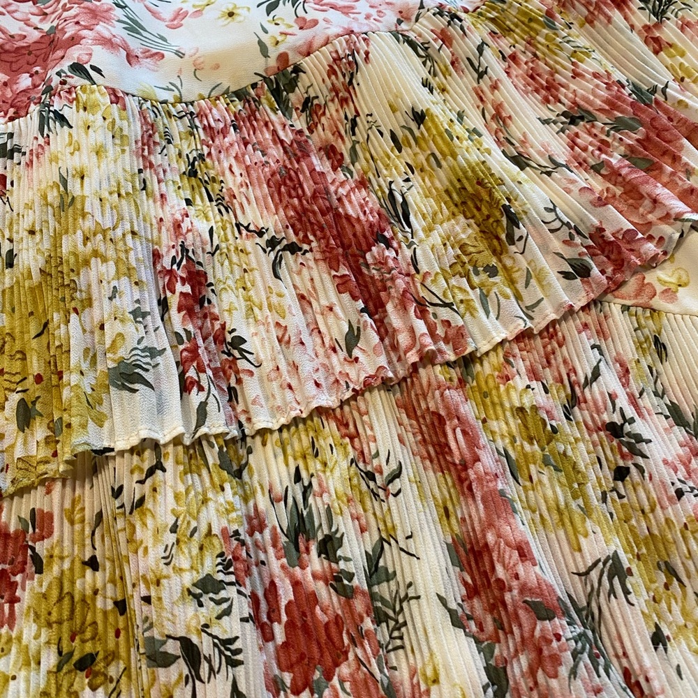 Dress - Picture 4 of 5